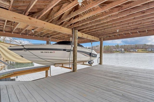 230 Sterling CIR, Union Hall, VA 24176