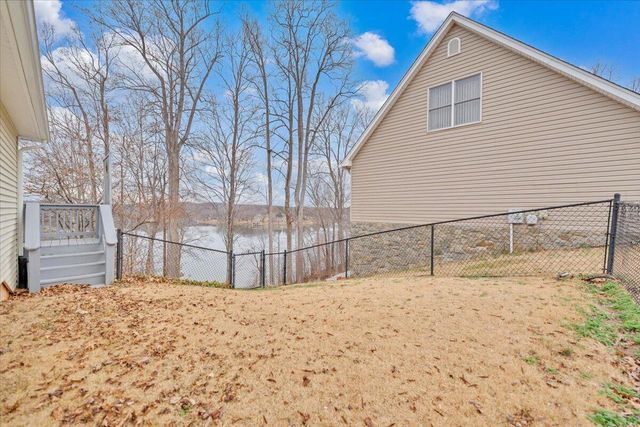 230 Sterling CIR, Union Hall, VA 24176