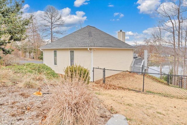 230 Sterling CIR, Union Hall, VA 24176