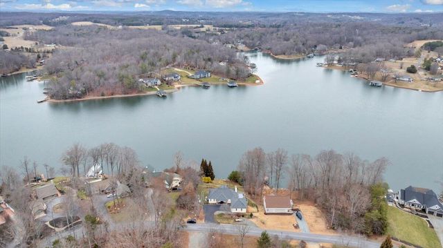 230 Sterling CIR, Union Hall, VA 24176