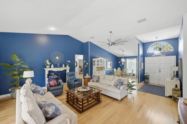 8789 SE Woodwind Street, Hobe Sound, FL 33455