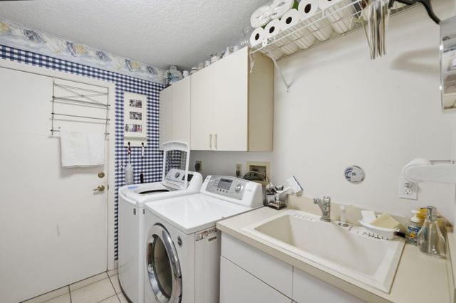 8789 SE Woodwind Street, Hobe Sound, FL 33455