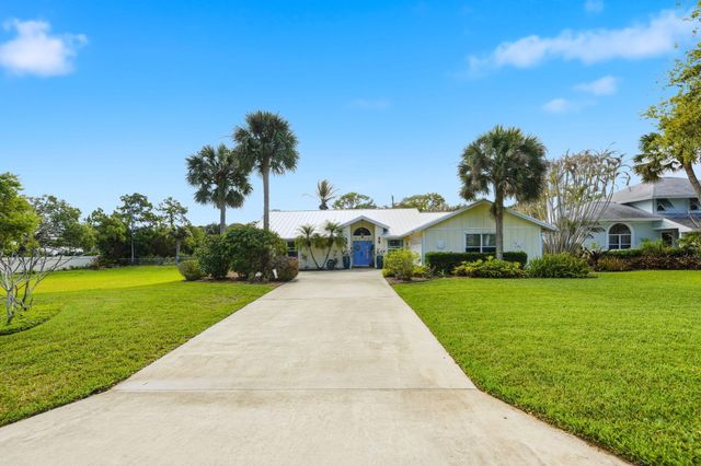 8789 SE Woodwind Street, Hobe Sound, FL 33455