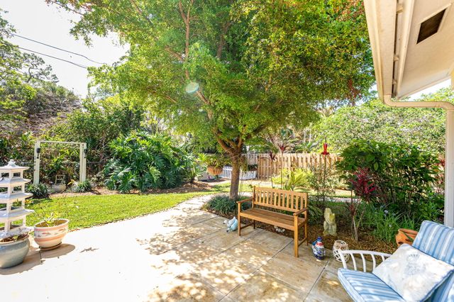 8789 SE Woodwind Street, Hobe Sound, FL 33455