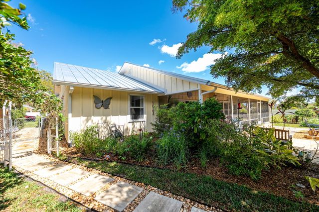 8789 SE Woodwind Street, Hobe Sound, FL 33455