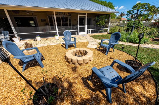 8789 SE Woodwind Street, Hobe Sound, FL 33455