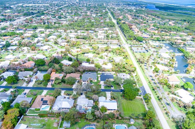 8789 SE Woodwind Street, Hobe Sound, FL 33455