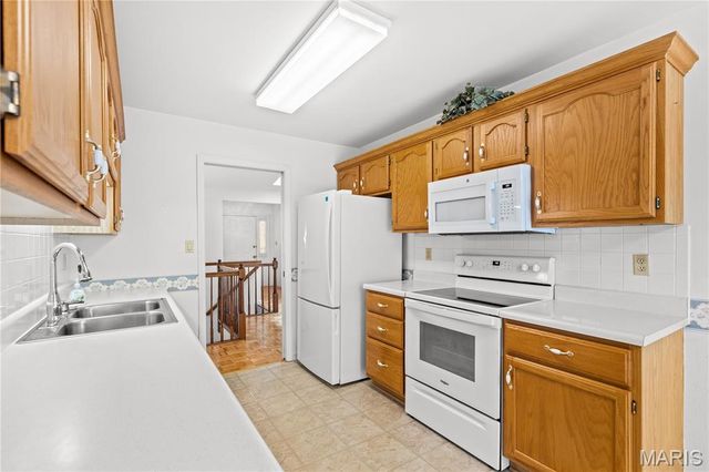 3044 Oakmont Court 9C, St Charles, MO 63301