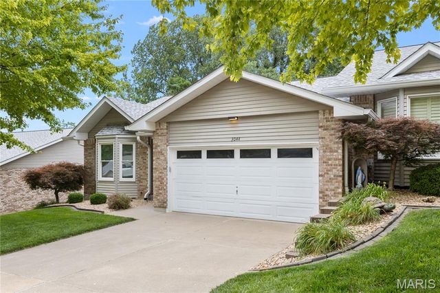 3044 Oakmont Court 9C, St Charles, MO 63301