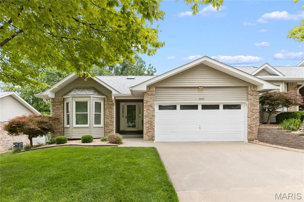 3044 Oakmont Court 9C, St Charles, MO 63301