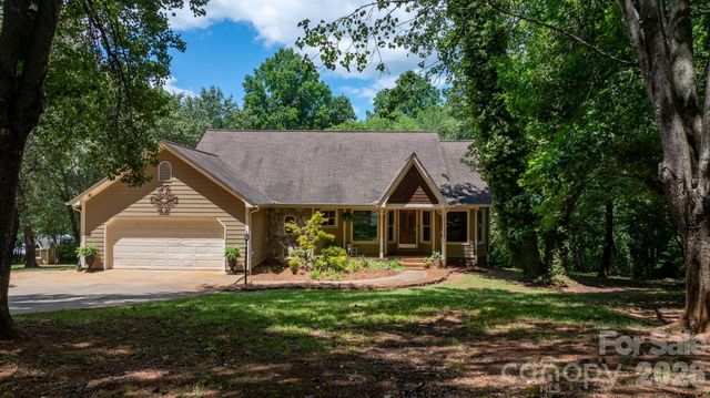 4093 Fairview Drive, Maiden, NC 28650