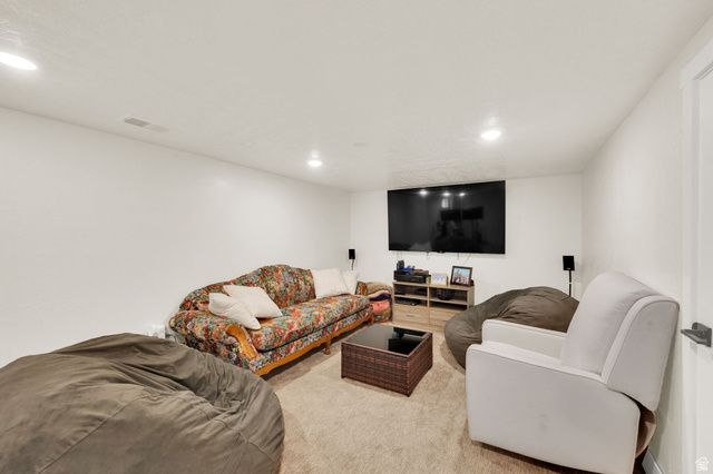 55 E DIAMOND ST, Layton, UT 84041