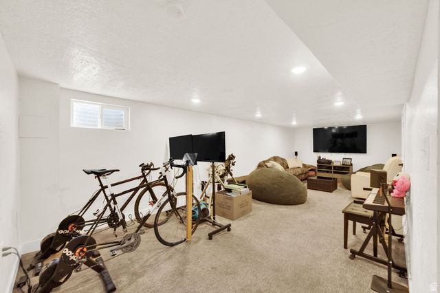 55 E DIAMOND ST, Layton, UT 84041