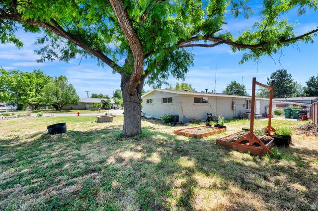55 E DIAMOND ST, Layton, UT 84041