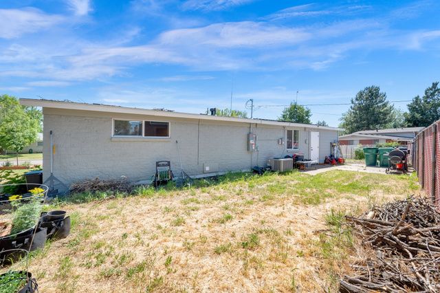 55 E DIAMOND ST, Layton, UT 84041