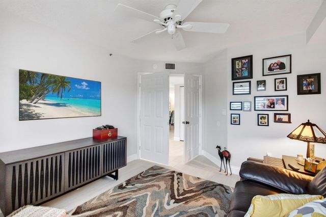 5746 CRYSTAL SHORES Drive 303, Boynton Beach, FL 33437