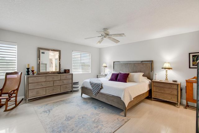 5746 CRYSTAL SHORES Drive 303, Boynton Beach, FL 33437