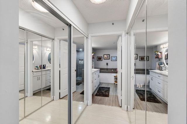 5746 CRYSTAL SHORES Drive 303, Boynton Beach, FL 33437