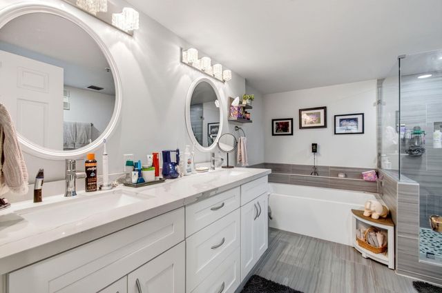 5746 CRYSTAL SHORES Drive 303, Boynton Beach, FL 33437