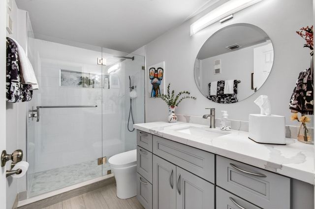 5746 CRYSTAL SHORES Drive 303, Boynton Beach, FL 33437