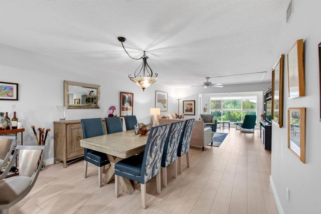 5746 CRYSTAL SHORES Drive 303, Boynton Beach, FL 33437