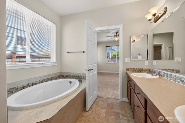 638 Mandee Street SE, Lacey, WA 98513