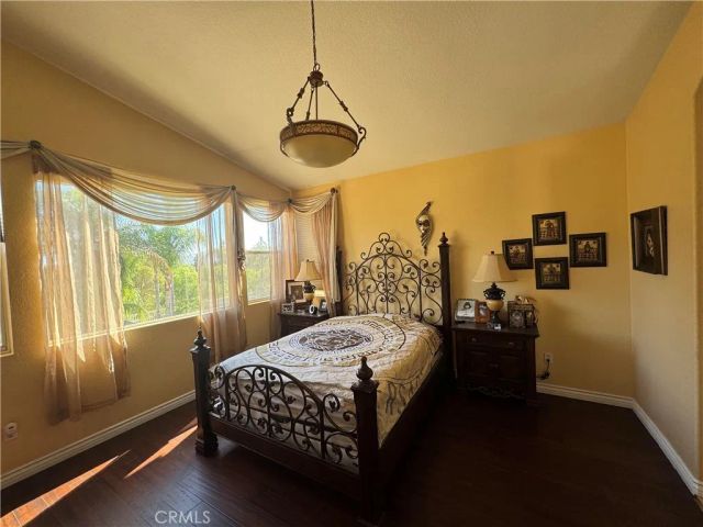 1045 La Marillo Circle, Corona, CA 92879