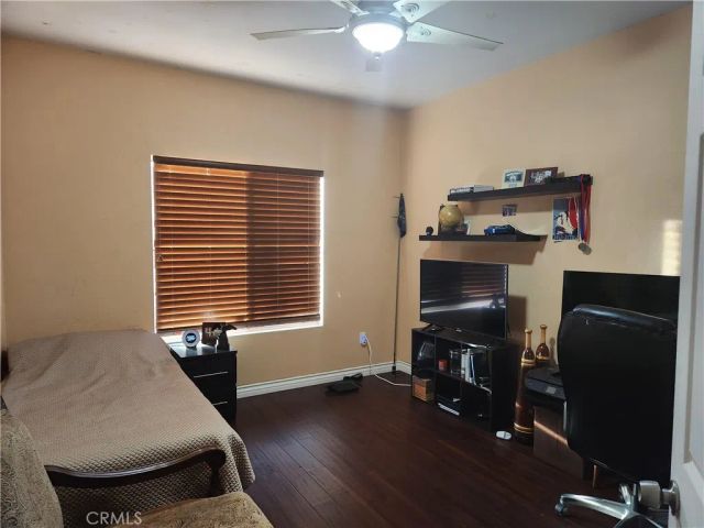 1045 La Marillo Circle, Corona, CA 92879