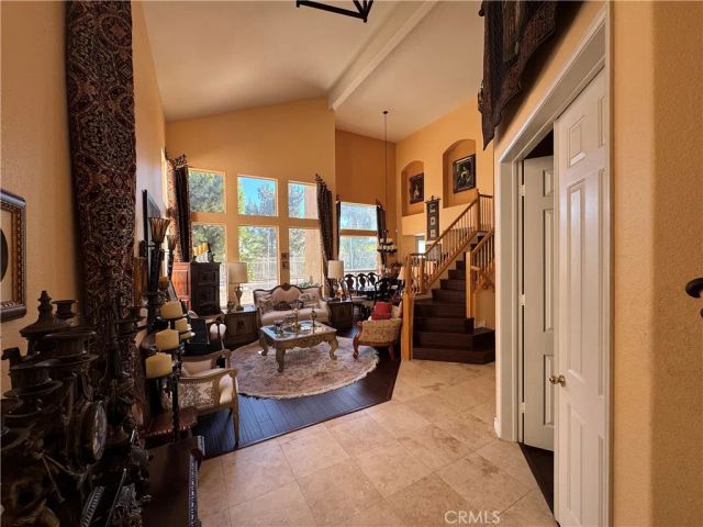 1045 La Marillo Circle, Corona, CA 92879