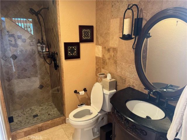 1045 La Marillo Circle, Corona, CA 92879