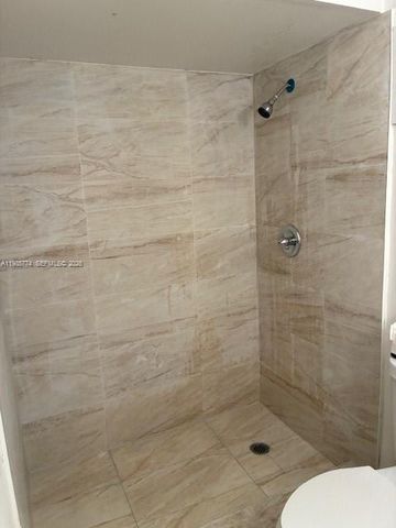 8420 SW 133rd Ave Rd 422, Miami, FL 33183