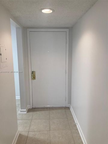 8420 SW 133rd Ave Rd 422, Miami, FL 33183