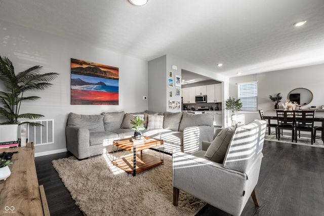 2598 Lamar Drive, Whitestown, IN 46075