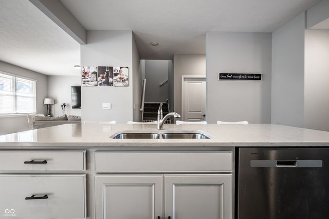 2598 Lamar Drive, Whitestown, IN 46075