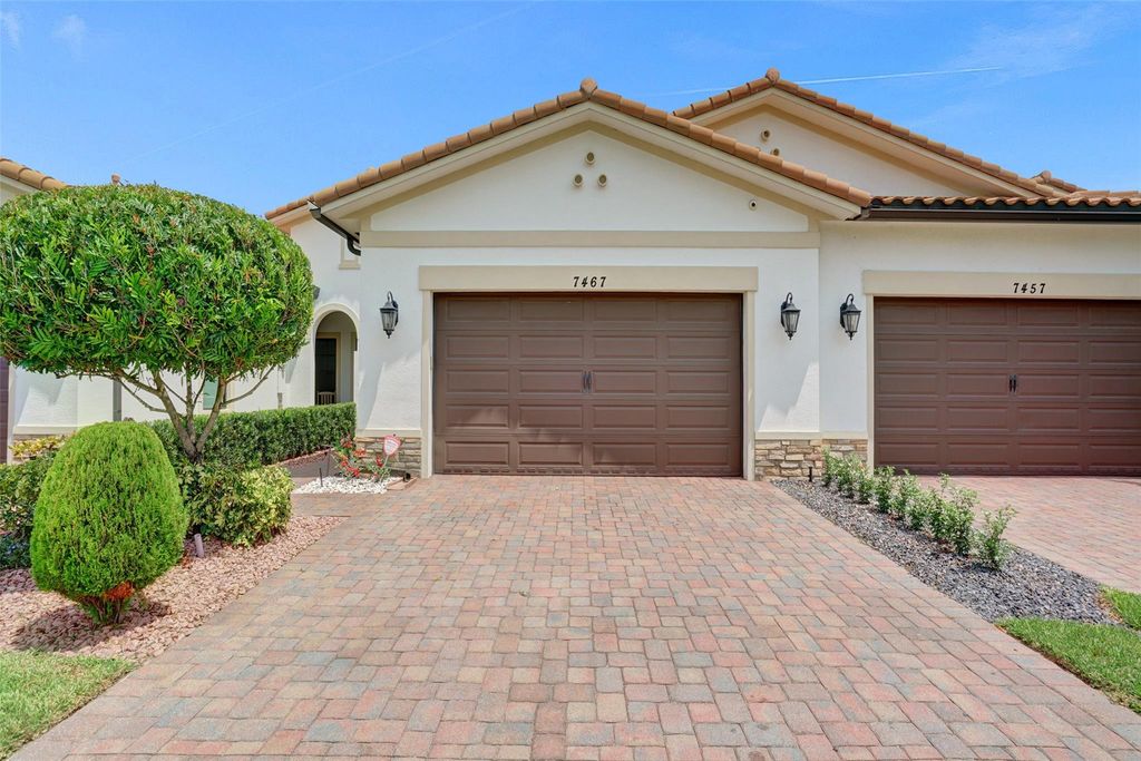 Image 1 of property listing at 7467 S Blue Spring Dr, Parkland, FL 33067