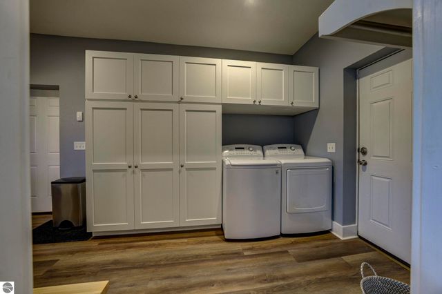 1872 N Blue Water Court, Suttons Bay, MI 49682