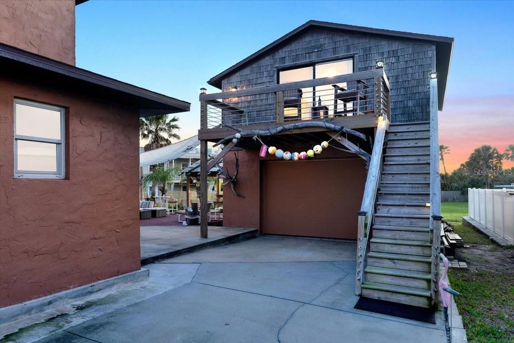 Image 2 of property listing at 3580 OCEAN SHORE BOULEVARD, Ormond Beach, FL 32176