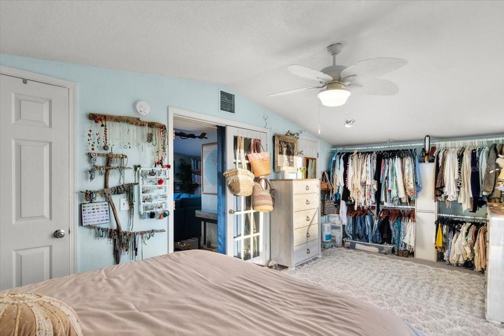 Image 15 of property listing at 3580 OCEAN SHORE BOULEVARD, Ormond Beach, FL 32176