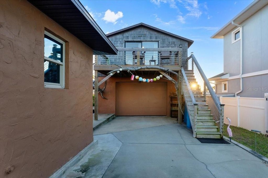 Image 25 of property listing at 3580 OCEAN SHORE BOULEVARD, Ormond Beach, FL 32176