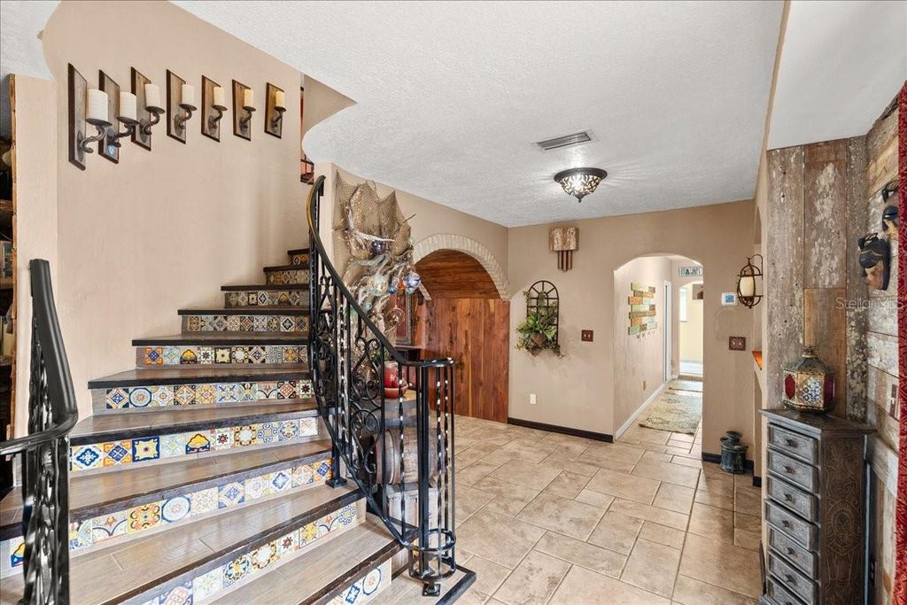 Image 29 of property listing at 3580 OCEAN SHORE BOULEVARD, Ormond Beach, FL 32176