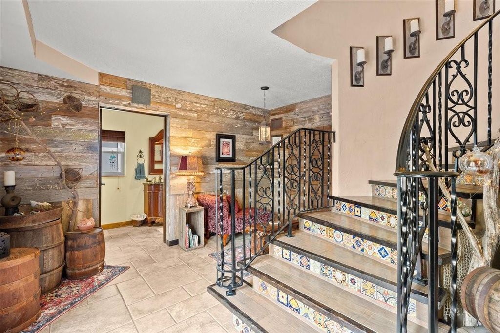 Image 30 of property listing at 3580 OCEAN SHORE BOULEVARD, Ormond Beach, FL 32176