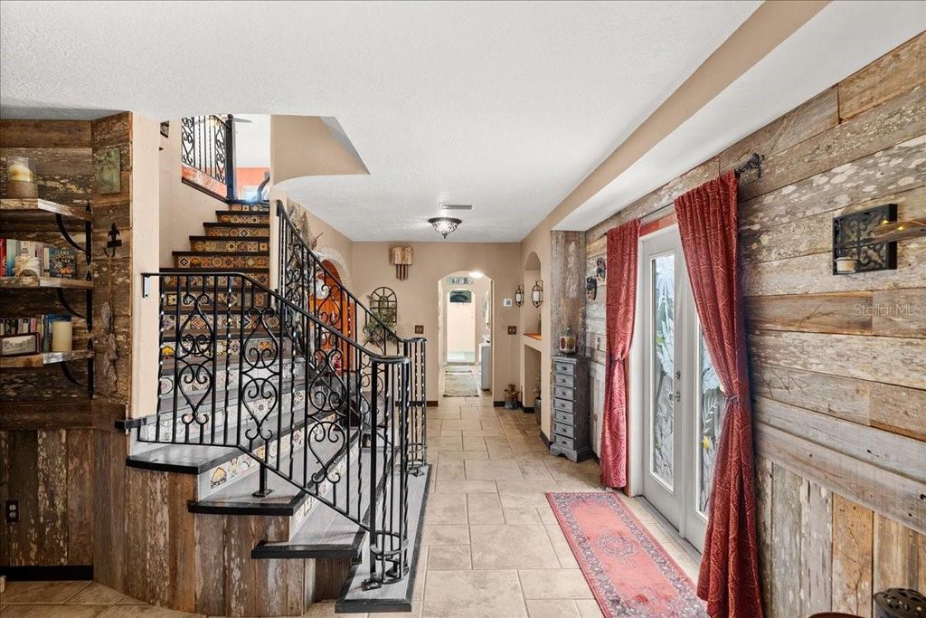 Image 31 of property listing at 3580 OCEAN SHORE BOULEVARD, Ormond Beach, FL 32176