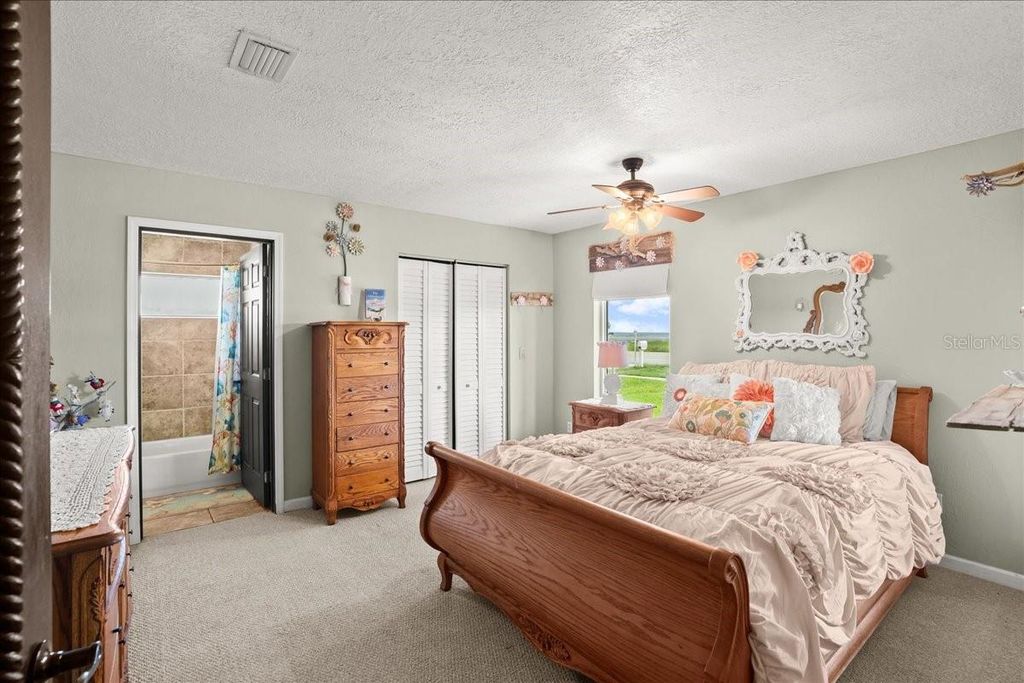 Image 36 of property listing at 3580 OCEAN SHORE BOULEVARD, Ormond Beach, FL 32176