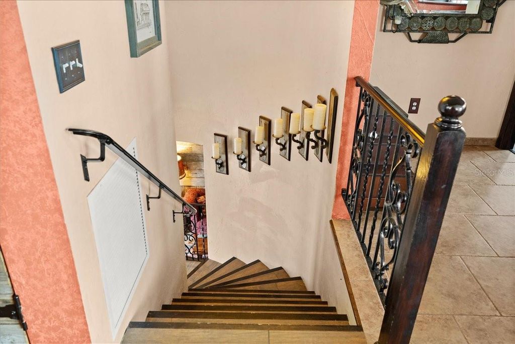 Image 44 of property listing at 3580 OCEAN SHORE BOULEVARD, Ormond Beach, FL 32176