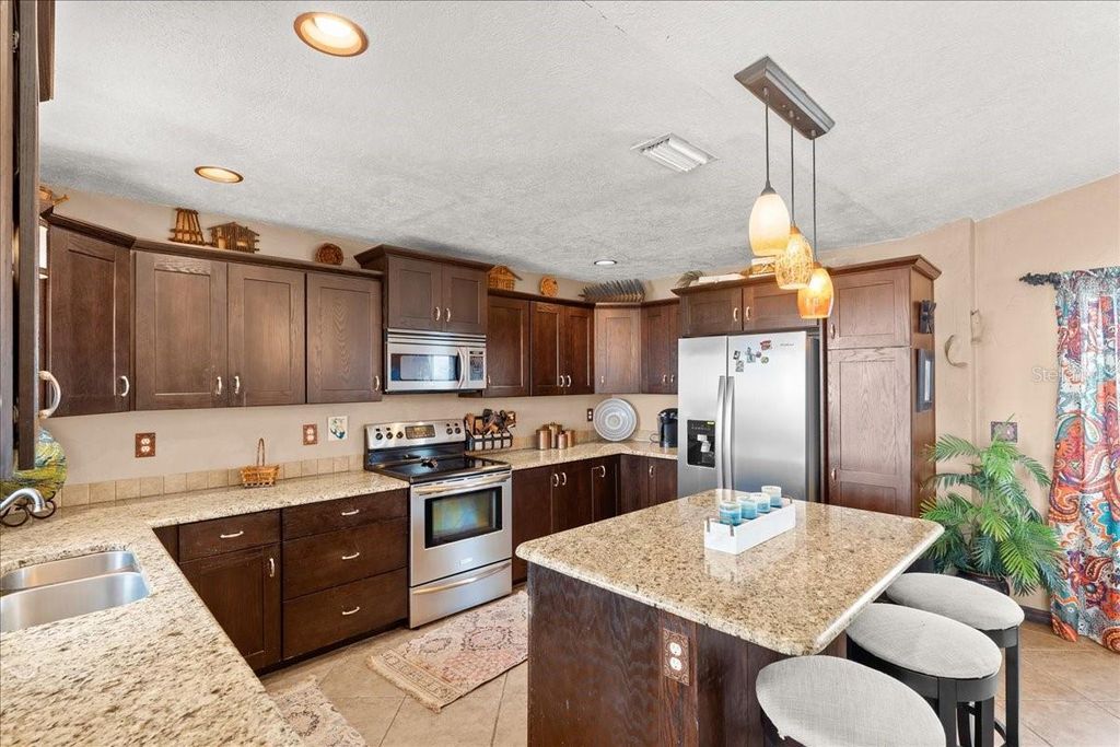 Image 53 of property listing at 3580 OCEAN SHORE BOULEVARD, Ormond Beach, FL 32176