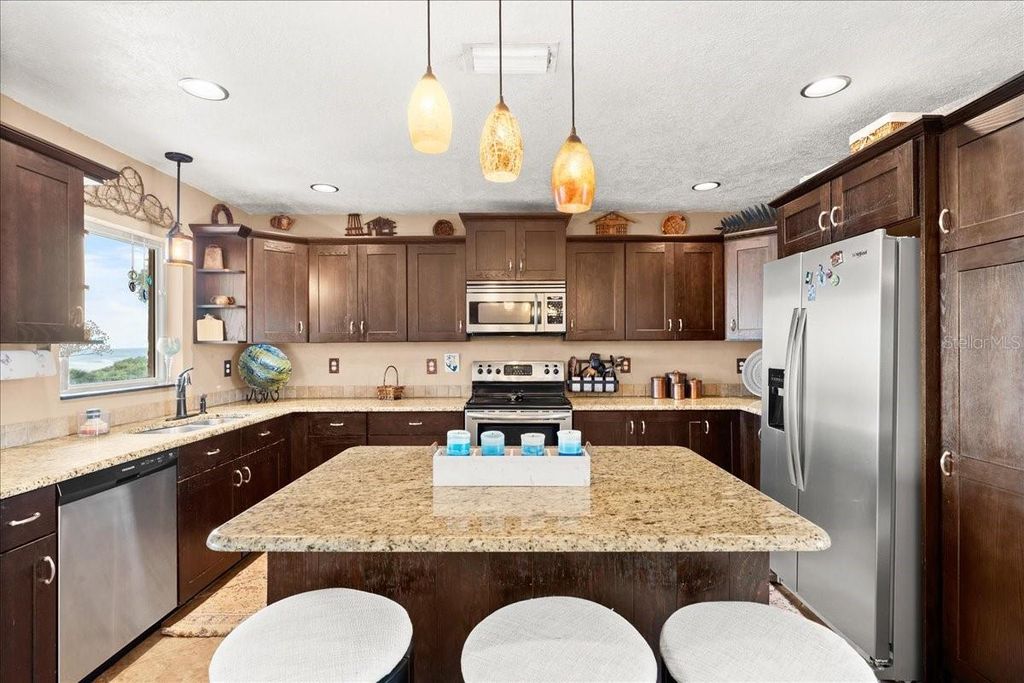 Image 54 of property listing at 3580 OCEAN SHORE BOULEVARD, Ormond Beach, FL 32176