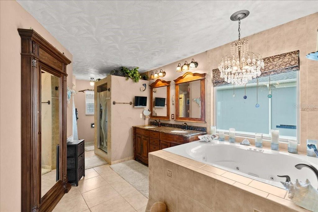 Image 61 of property listing at 3580 OCEAN SHORE BOULEVARD, Ormond Beach, FL 32176