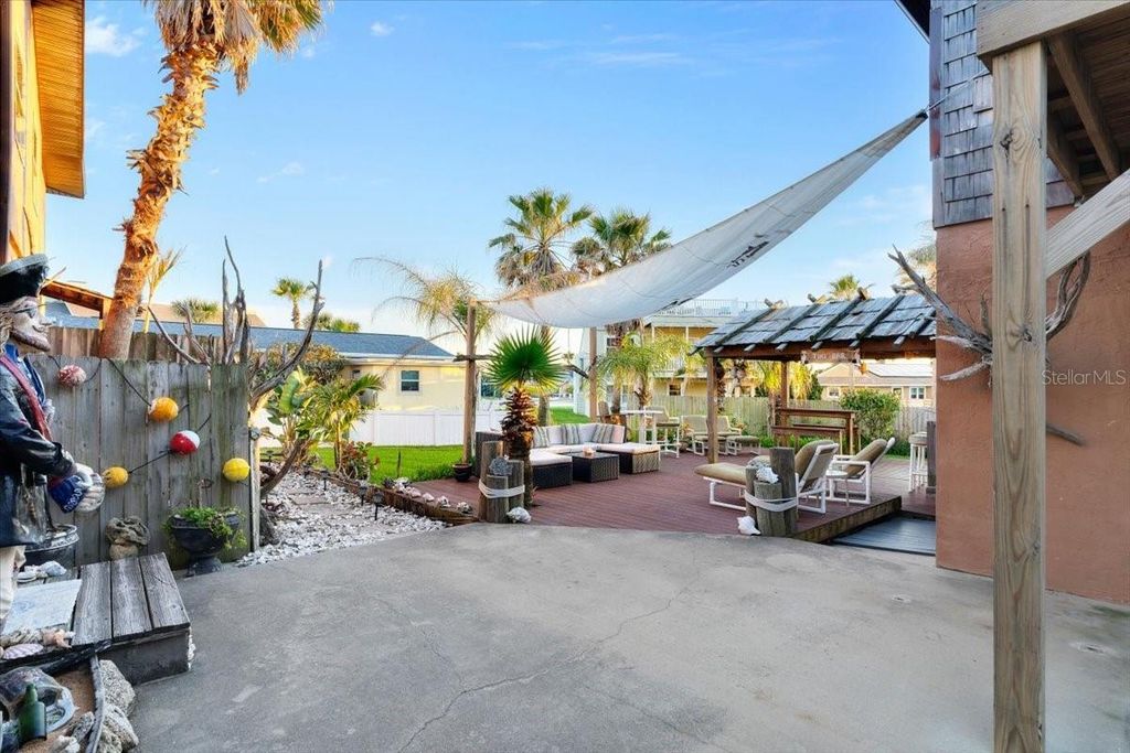 Image 72 of property listing at 3580 OCEAN SHORE BOULEVARD, Ormond Beach, FL 32176