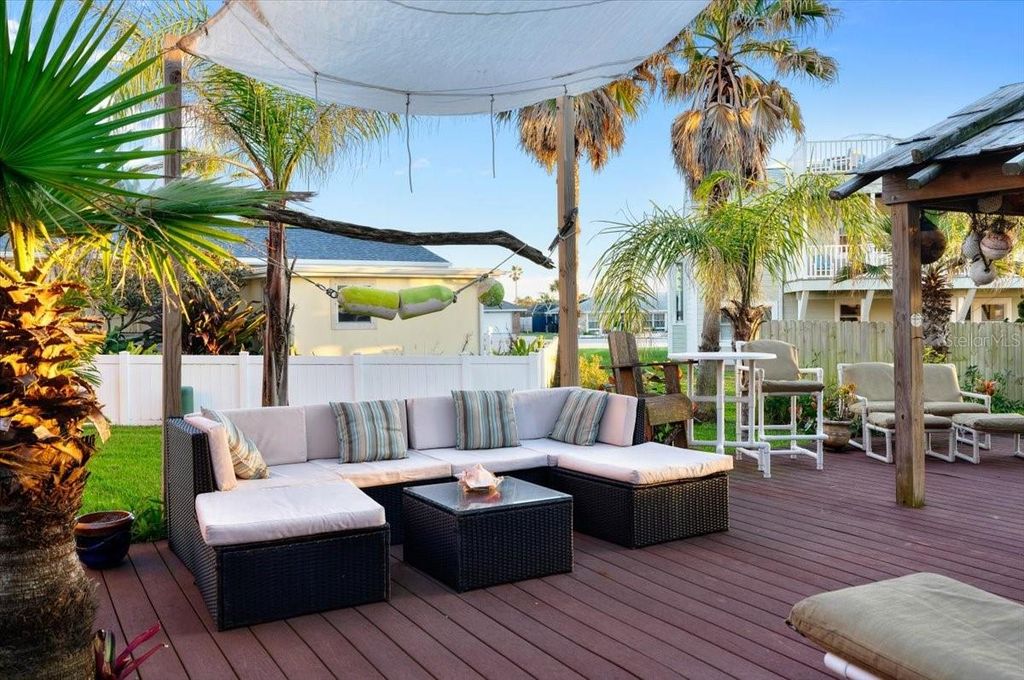 Image 74 of property listing at 3580 OCEAN SHORE BOULEVARD, Ormond Beach, FL 32176