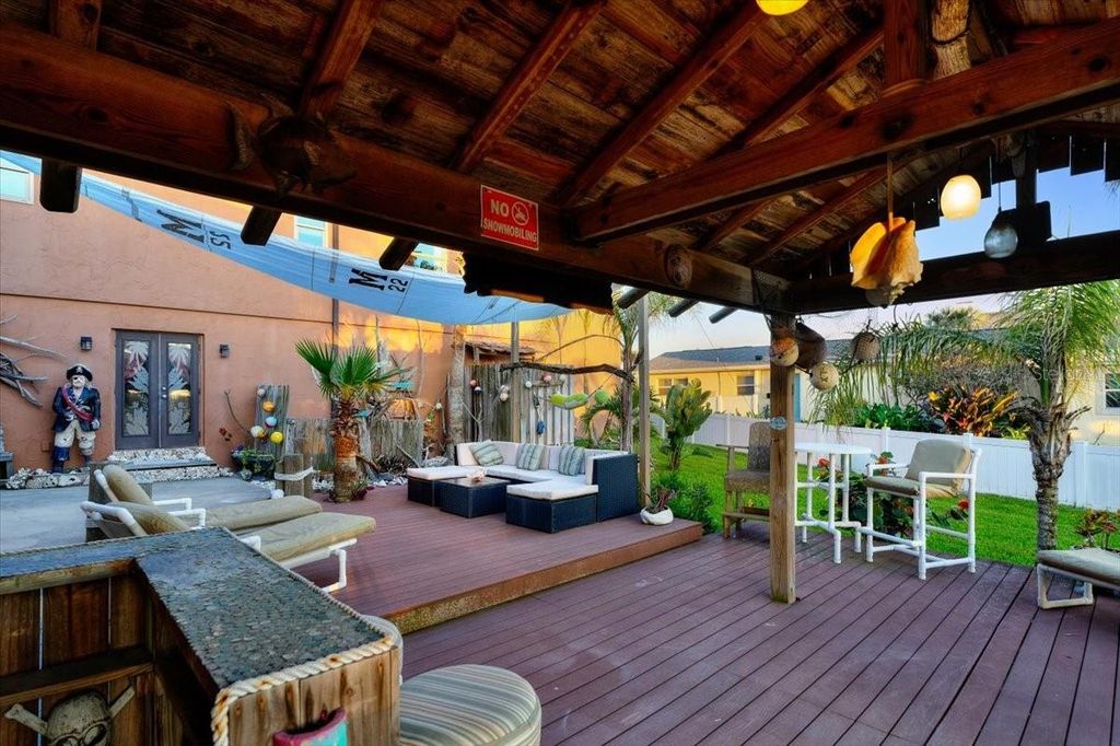 Image 81 of property listing at 3580 OCEAN SHORE BOULEVARD, Ormond Beach, FL 32176